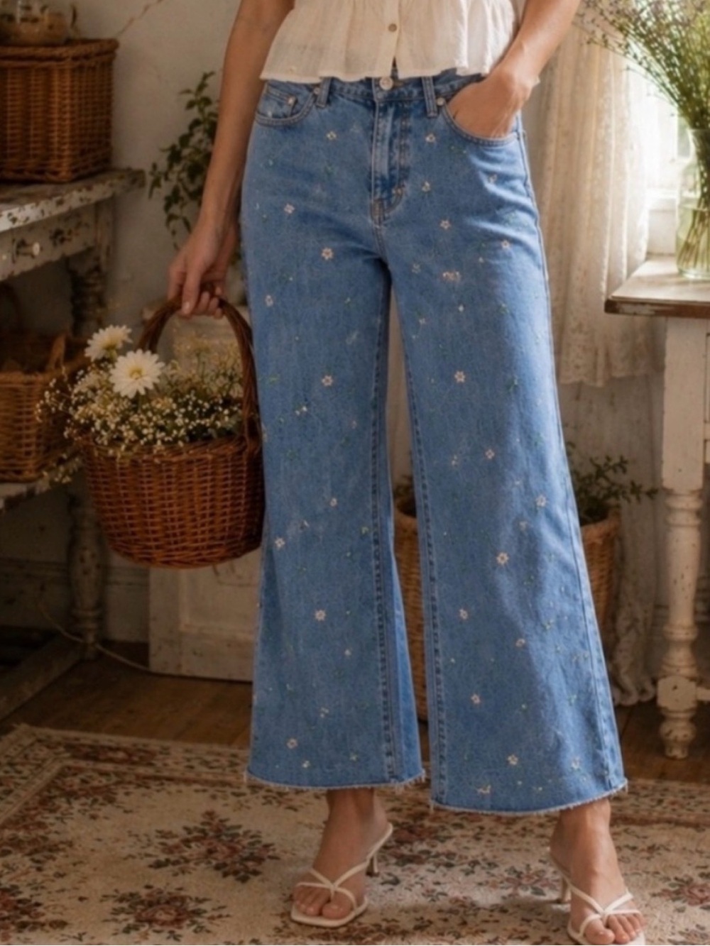NEW OAT New York Wide Leg High Rise Jeans Womens 6 28 Blue Embroidery Floral NWT